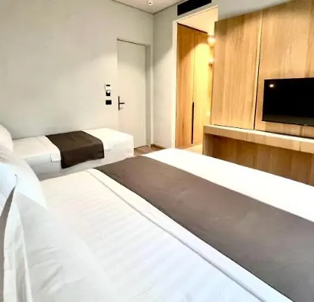 Pomo D'oro Hotel *